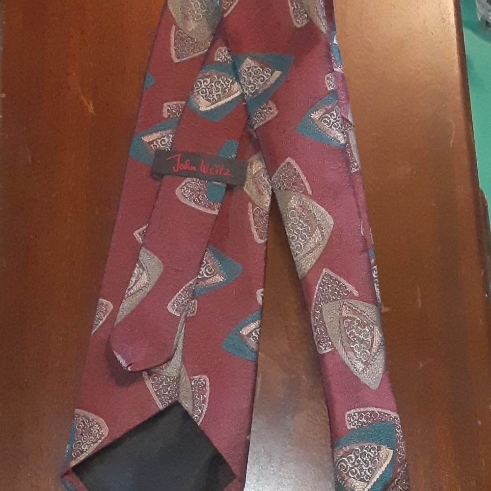 John Weitz neck tie